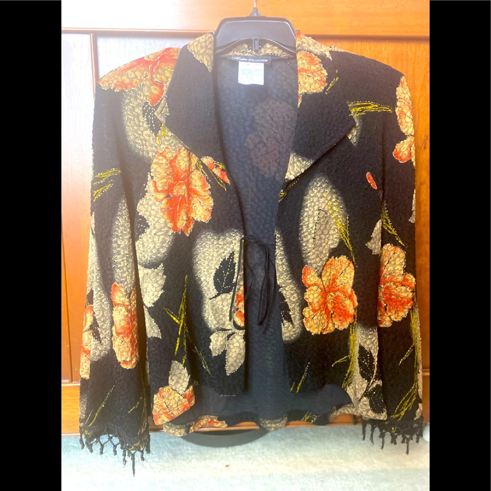 Beautiful, colorful size medium vintage front tie cardigan